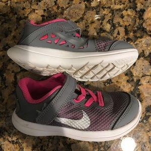 Nike Flex Toddler size 9c